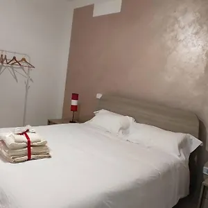 https://villa-carmela-centro.it-tuscanyhotel.com